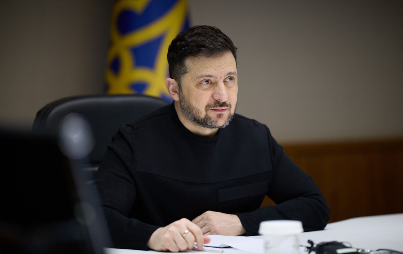 Зеленський: продовжив говорити з командирами, завтра - ключові розмови